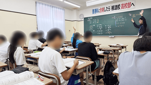 岐阜市の塾蛍雪ゼミナール柳津校の中学生の授業
