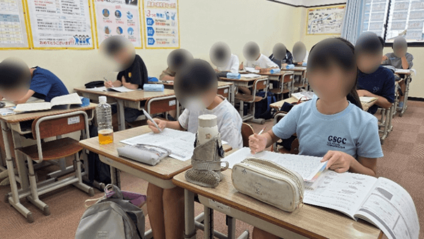 岐阜市の塾ケイセツゼミナール柳津校小学生の授業